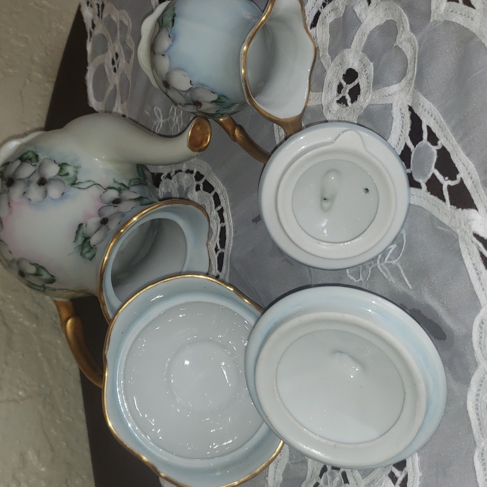 Porcelain Tea Set - Picture 8 of 9